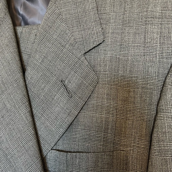 Oxxford Clothes Men’s Suites - Picture 13 of 16